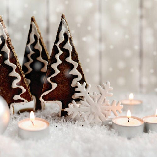 velas y adorno de arbol de navidad