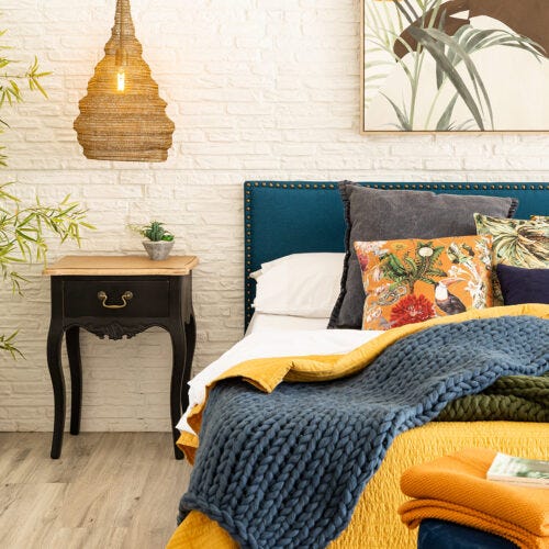 dormitorio con pantone 2021